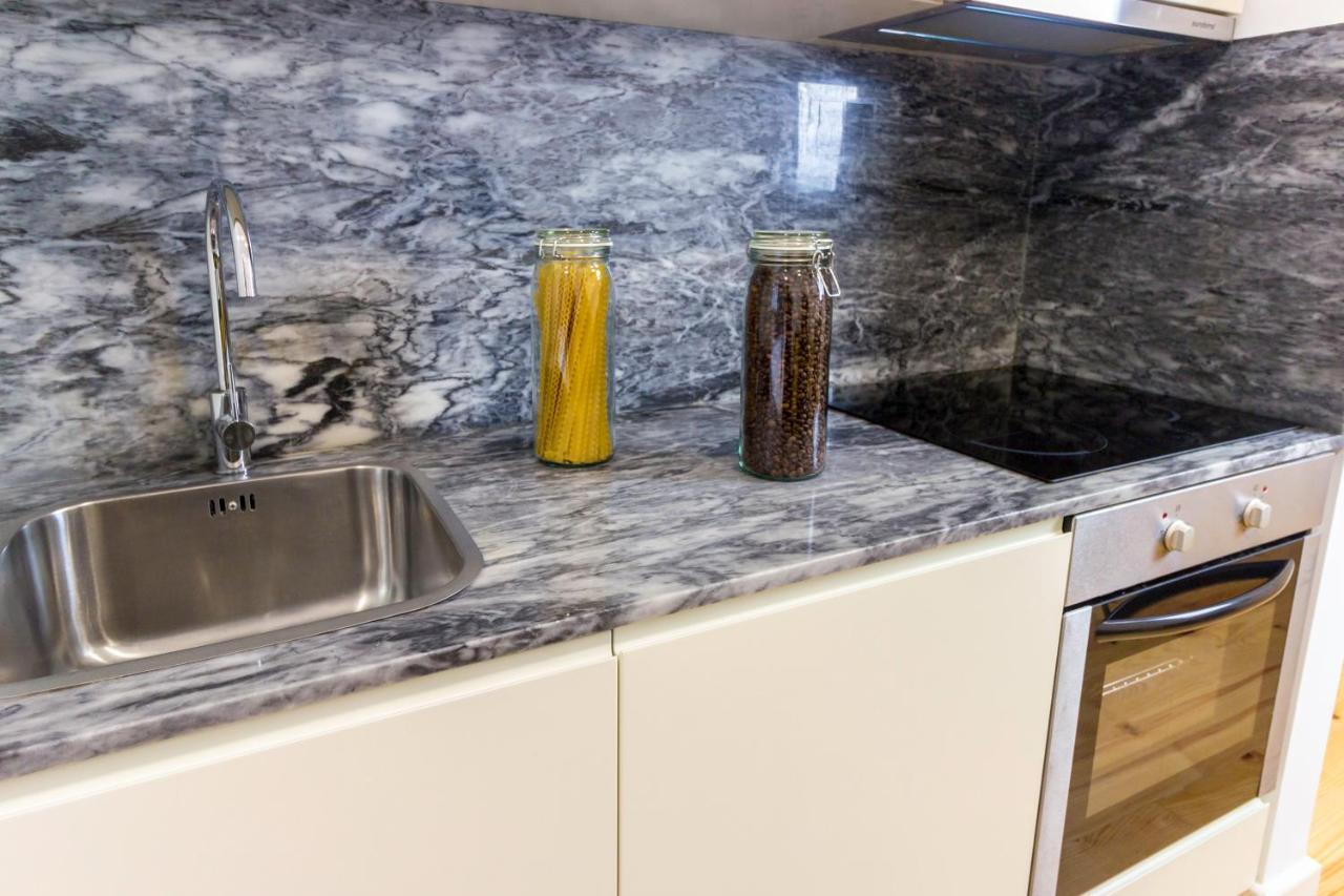 Guest H4u - Fontainhas Apartament Porto